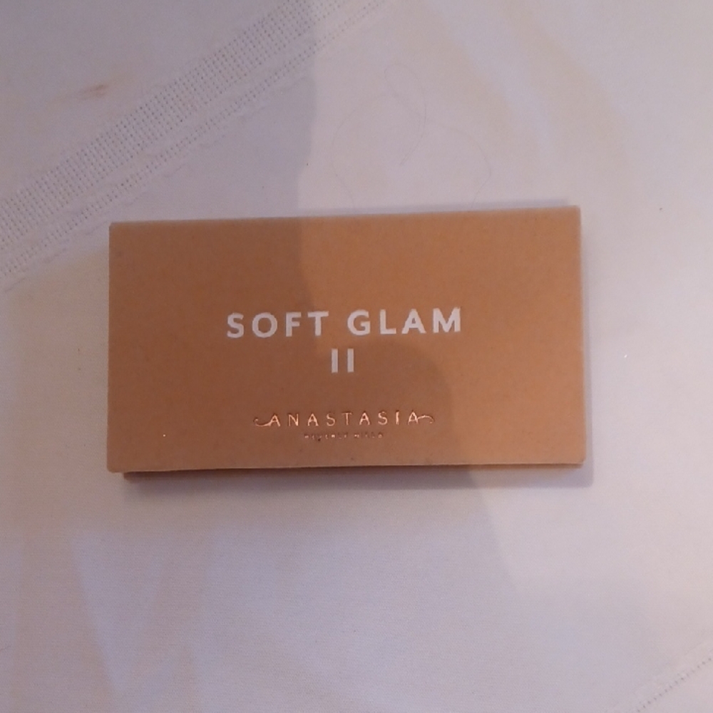 Anastasia Soft Glam II Eyeshadow Palette